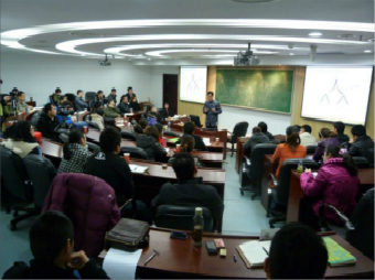 江苏有名风水大师灵雨老师应邀走进大学校园讲授【易经风水学】